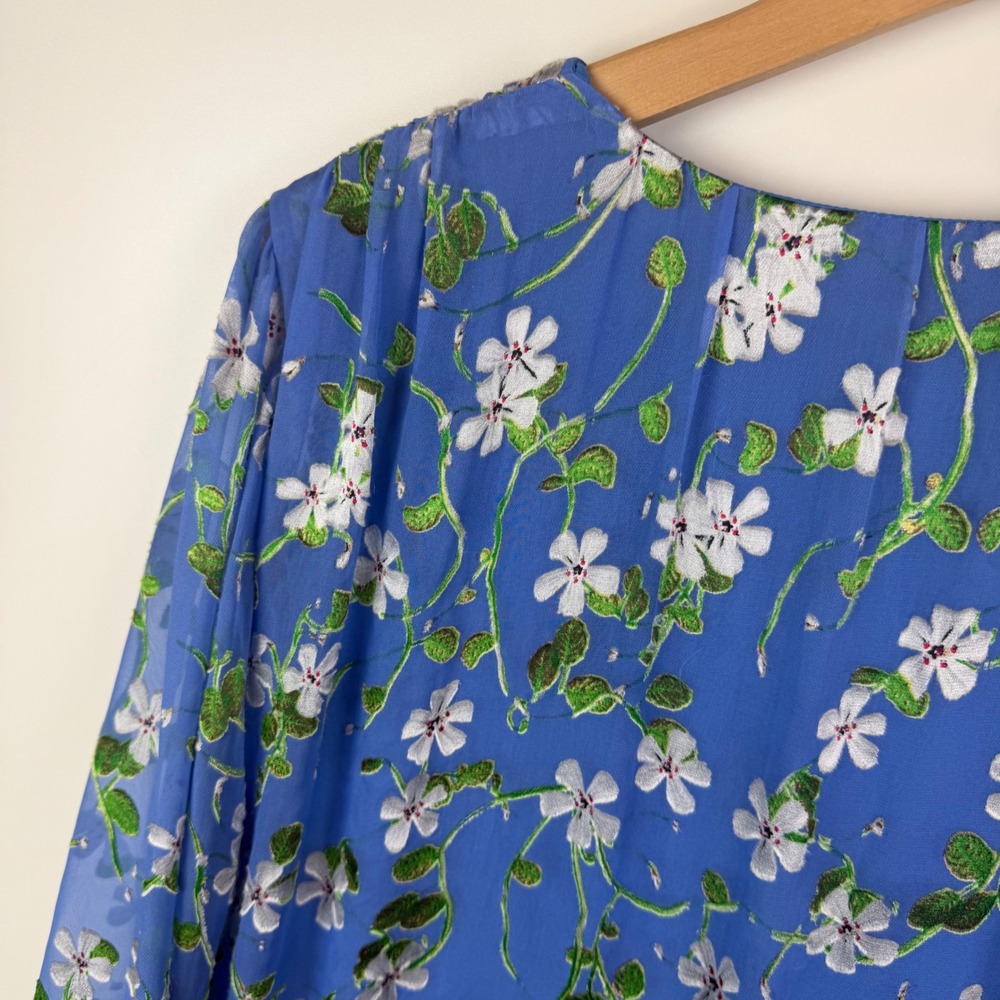 Alice + Olivia Adaline Blue Floral Silk Blend Smocked Mini Dress Sz 10 Romantic - Picture 4 of 11
